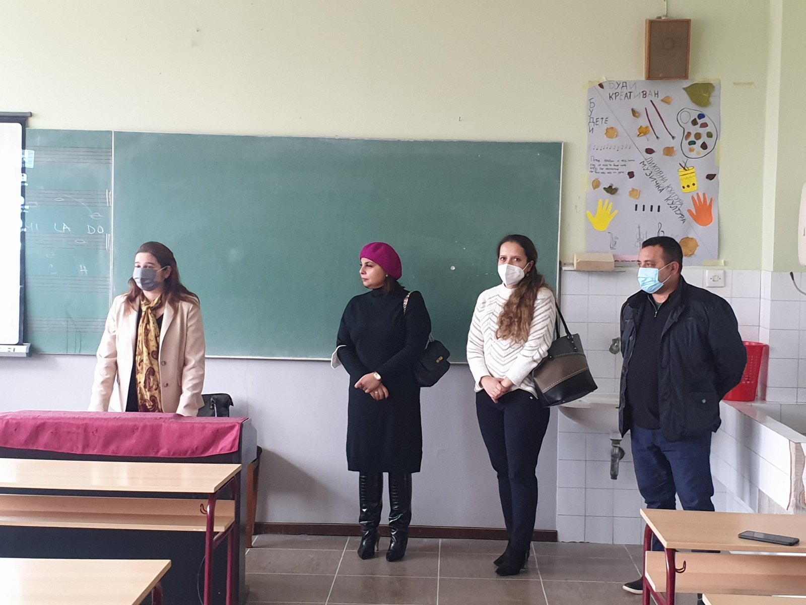 IMG 6571d9c85388fb866cf0ee7c536796a8 V